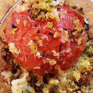 トマトのニンニクパン粉焼き
